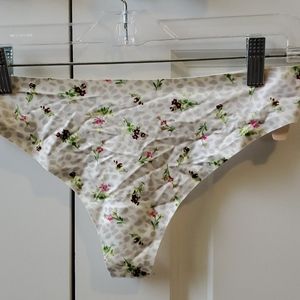 NWT Victoria's Secret Thong